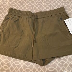 Athleta Trekkie North Shorts